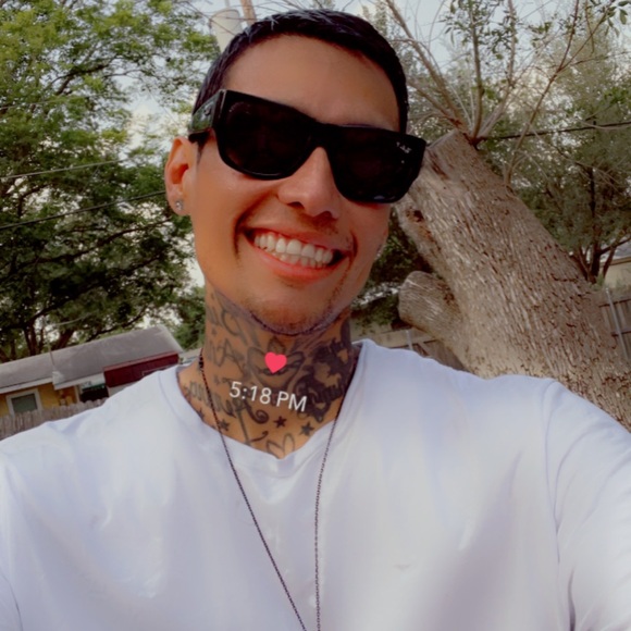 Meet your Posher, Jonathan - Picture 1 of 1